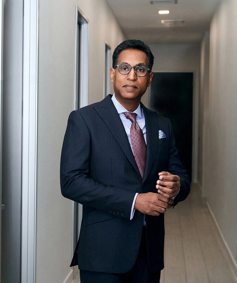 Dr. Matthias Solomon